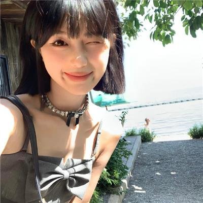 手提箱女郎